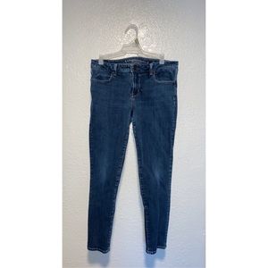 American Eagle SIZE 12 SHORT, STRETCHY SKINNY